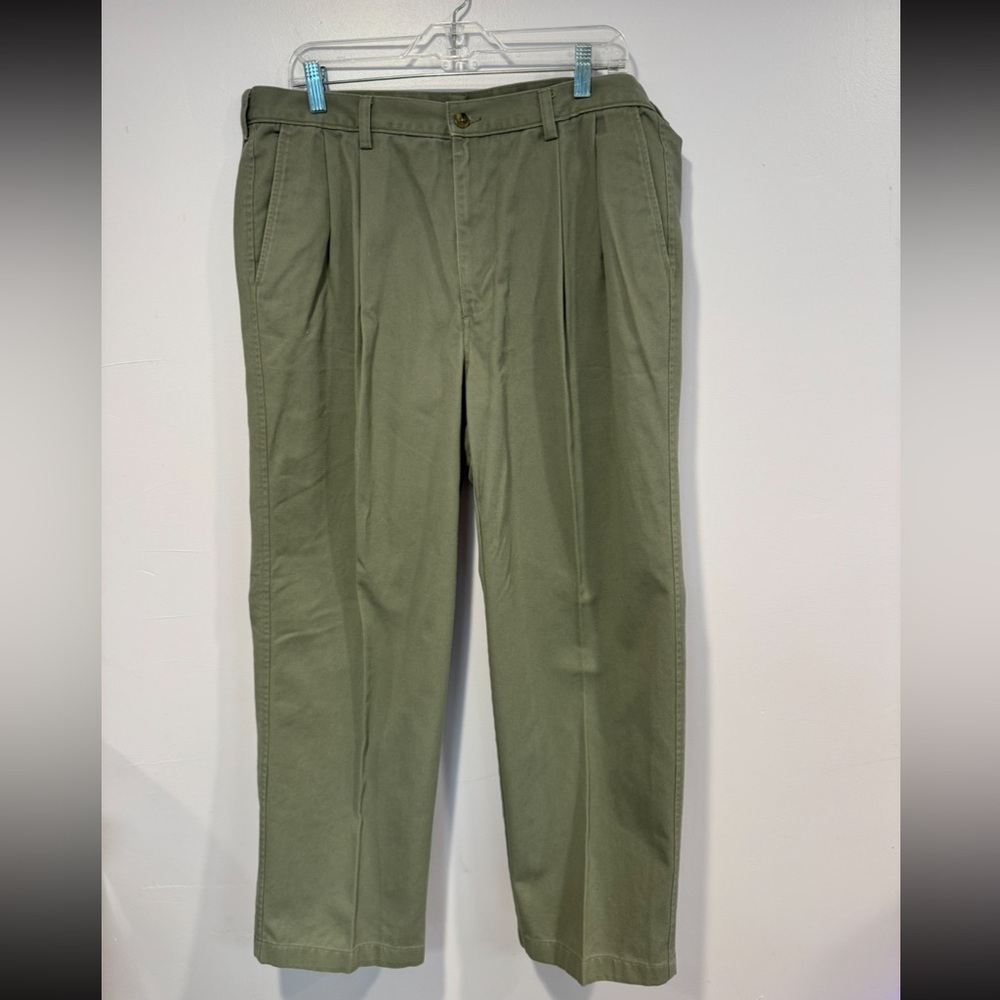 Green men’s haggar pants